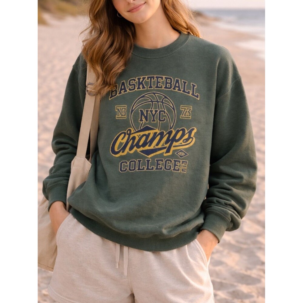 NWT Urban Outfitters Golden Hour NYC Basketball Champs Sweatshirt XS/S Retro NEW